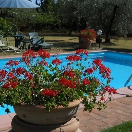 Podere Montagione B&B 마르치알라